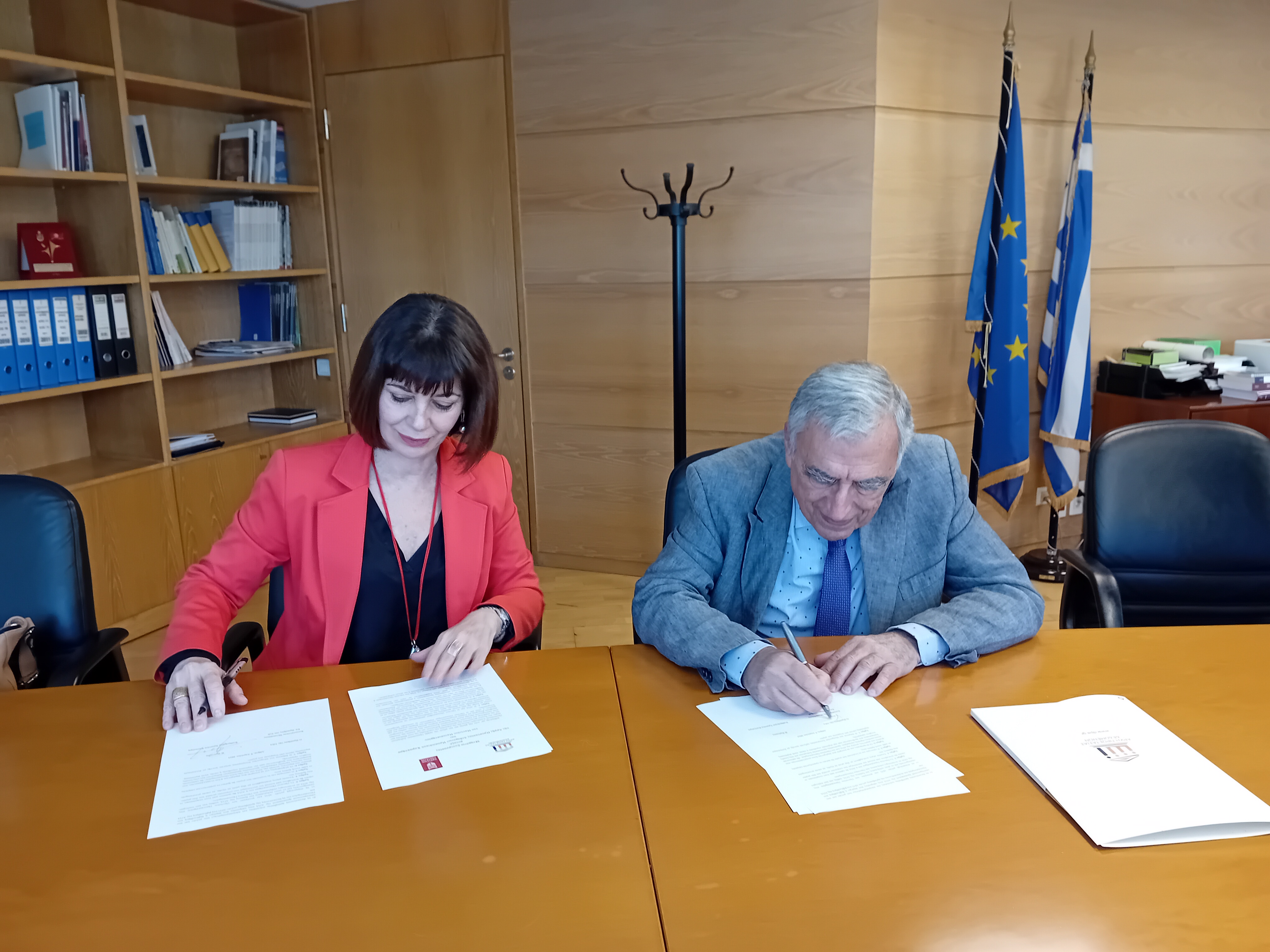 Υπογραφή μνημονίου από τα συμβαλλόμενα μέλη