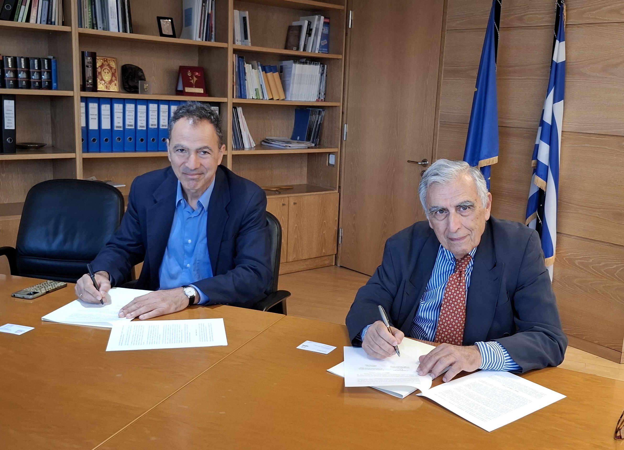 Ο Πρόεδρος του ΔΣ και Γενικός Διευθυντής του Ερευνητικού Κέντρου Αθηνά & ο Πρόεδρος της Αρχής Προστασίας Δεδομένων Προσωπικού Χαρακτήρα